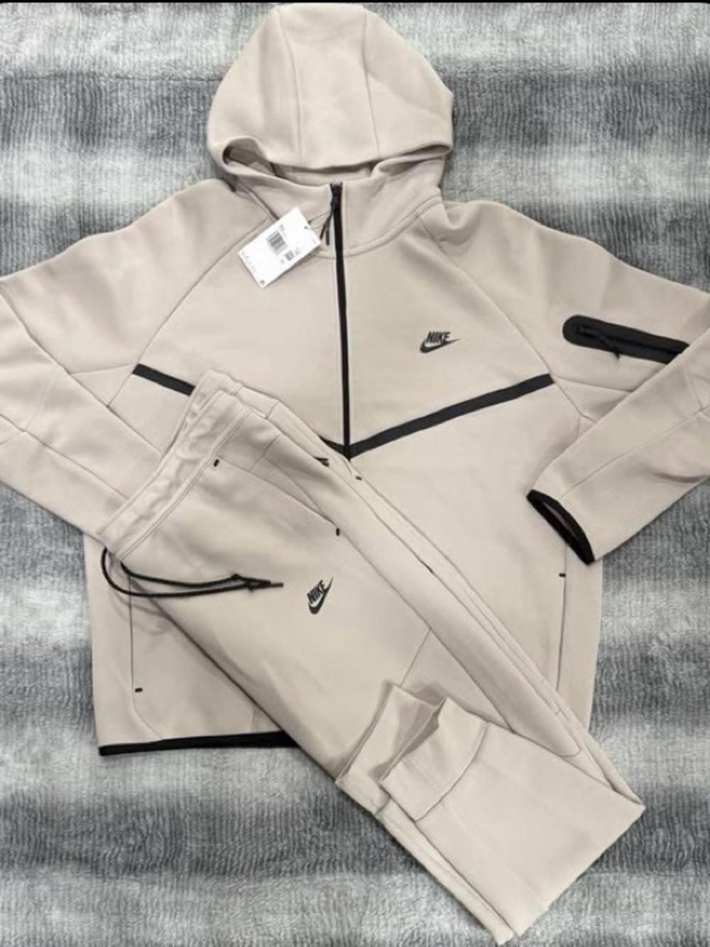 Nike Men’s Hooded Performance Jacket and Joggers in Light Beige with Black Trim